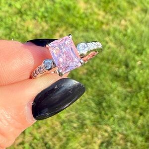 Elegant Pink and Silver Women's Ring